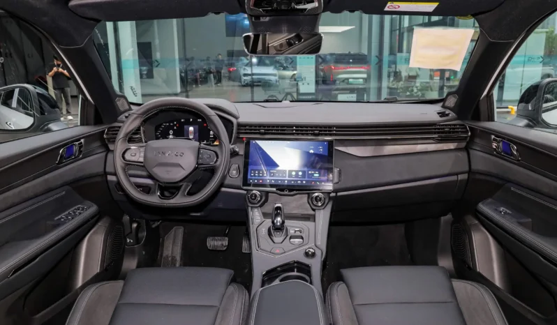 
								Lynk & Co 01 full									
