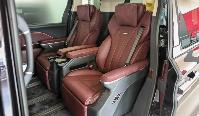 
								Hongqi HQ9 PHEV full									
